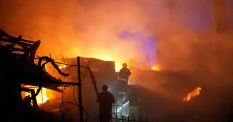 Запорожье под ударом России: пожары, жертвы... видео