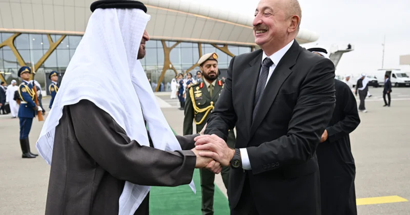 İlham Əliyev Al Nəhyanı yola saldı Fotolar