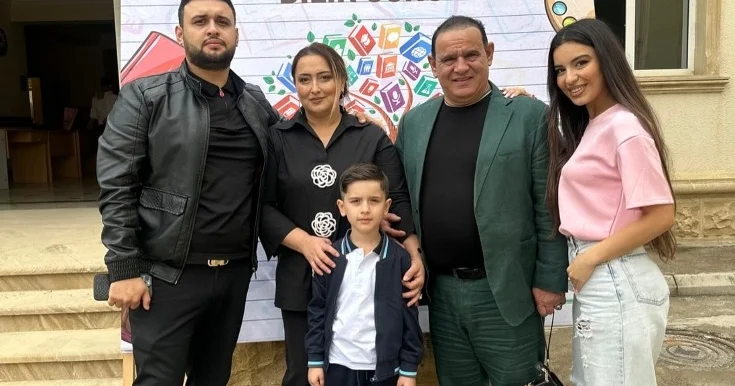 Tacir Şahmalıoğlunun övladı da birinci sinfə getdi Fotolar