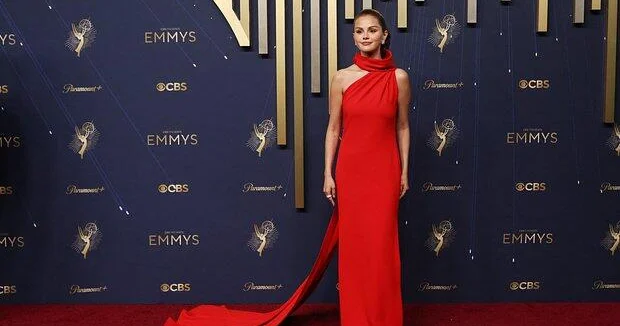 Селена Гомес повторила культовый образ Николь Кидман