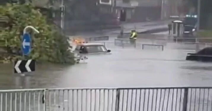 Уэльс остался под водой ВИДЕО