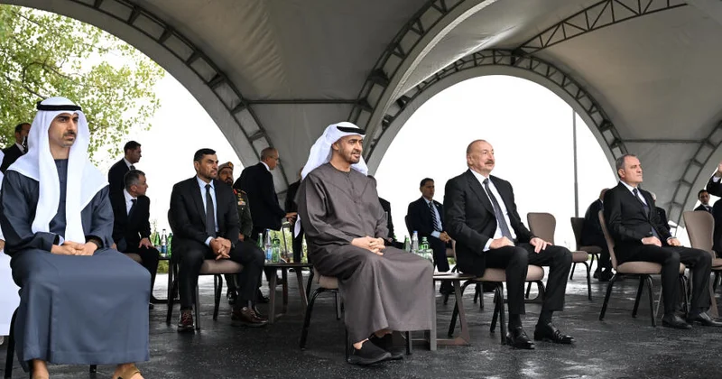 İlham Əliyev və Şeyx Məhəmməd bin Zayed Al Nəhyan Cıdır düzündə Qarabağ atlarının şousunu izləyiblər