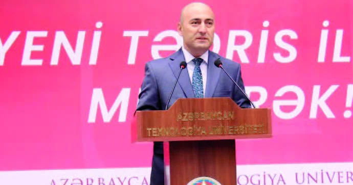 Gəncədə yeni dərs ili şənliyi