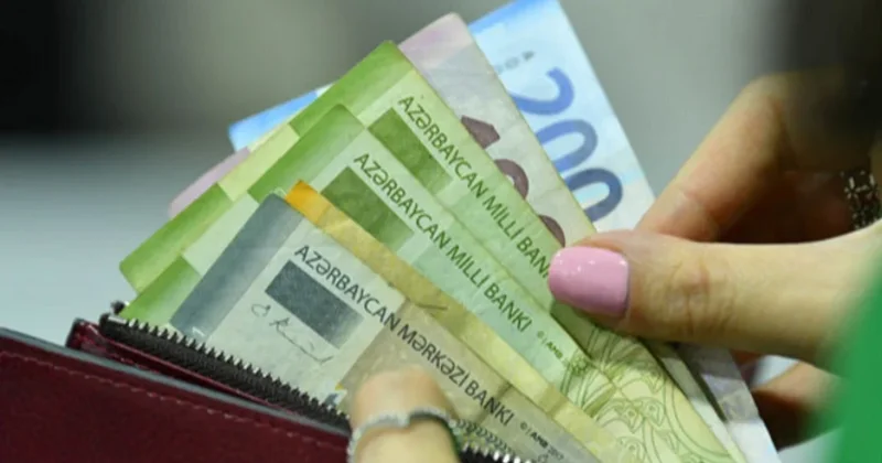 Минфин Азербайджана анонсирует повышение среднемесячной зарплаты