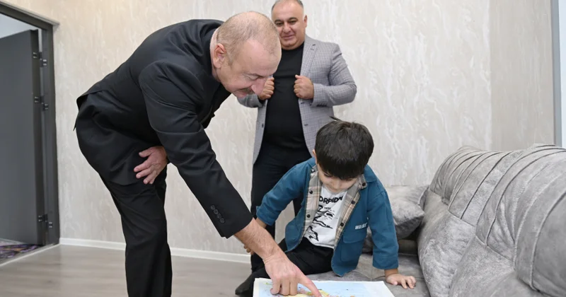 “Özünə doğma bildiyi adamlara belə deyir” Xocalıda Prezidenti güldürən Rahul FOTO+VİDEO