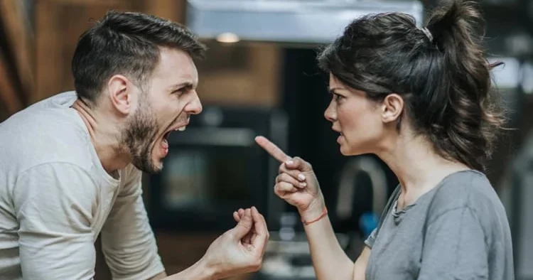 “Bütün kişilər və qadınlar belədir”: Niyə cəmdə danışırıq?