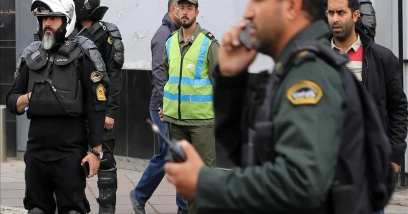 İranda polis avtomobilinə silahlı hücum olub, 3 nəfər ölüb
