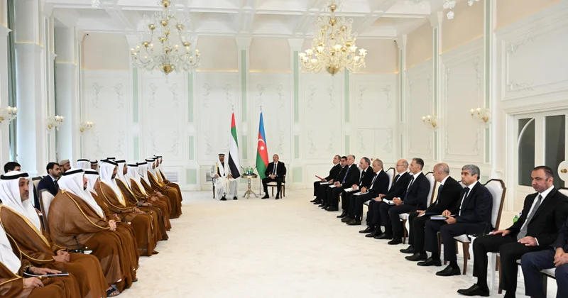 Prezidentlər İlham Əliyevin və Şeyx Məhəmməd bin Zayed Al Nəhyanın geniş tərkibdə görüşü olub, Azərbaycan Birləşmiş Ərəb Əmirlikləri sənədləri mübadilə edilib YENİLƏNƏCƏK