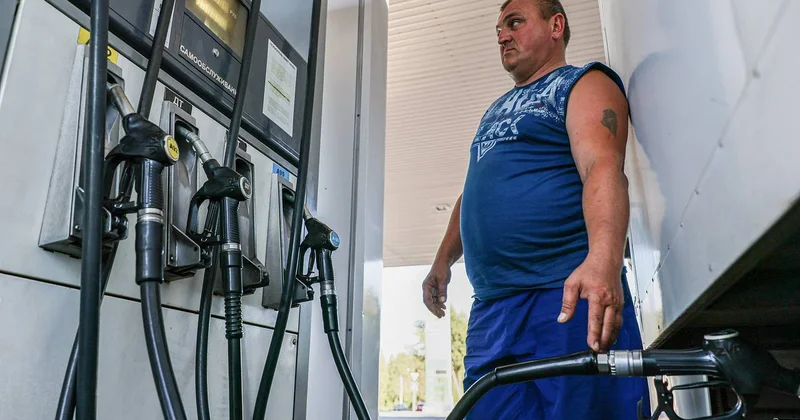 СМИ: Москва в одном шаге от дефицита бензина