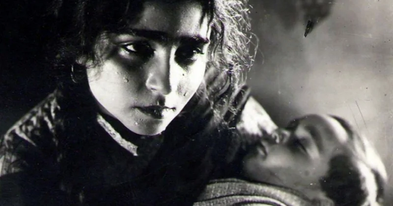 İzzət Orucova: İlk kino aktrisası və akademik