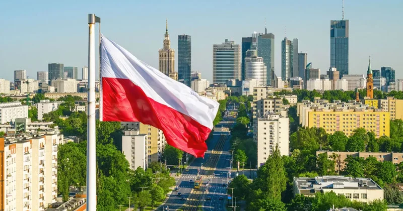 Дрон над Бельведером: в Польше задержали граждан Украины и Беларуси
