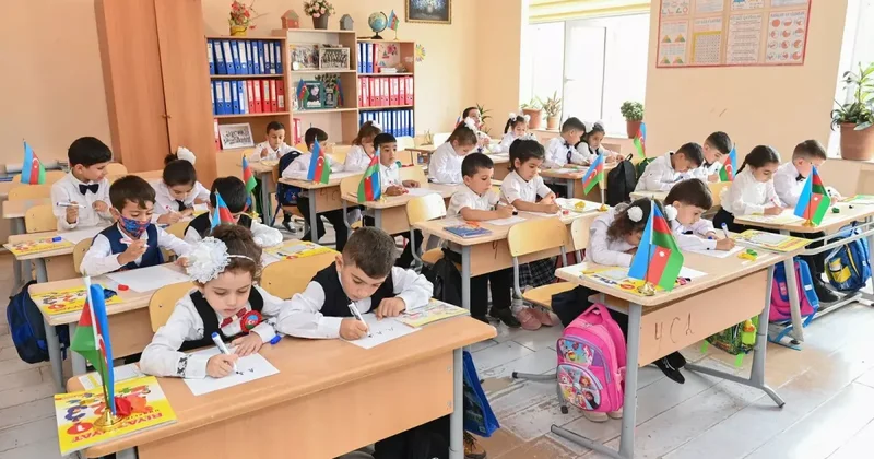 В одной из бакинских школ собирают деньги за суммативные оценивания? ВИДЕО