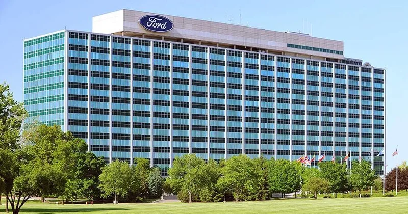 Компания Ford снесет головной офис марки в США