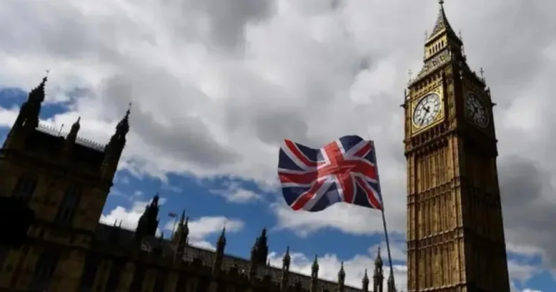 Böyük Britaniya NATO nun müdafiə bankına qoşulmağı nəzərdən keçirir