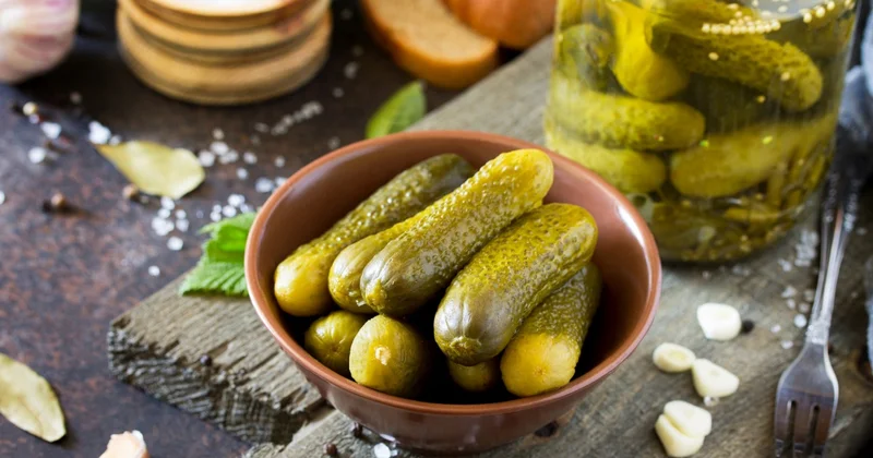 Arıqlamaq istəyənlər duzlu xiyar yeyə bilər?