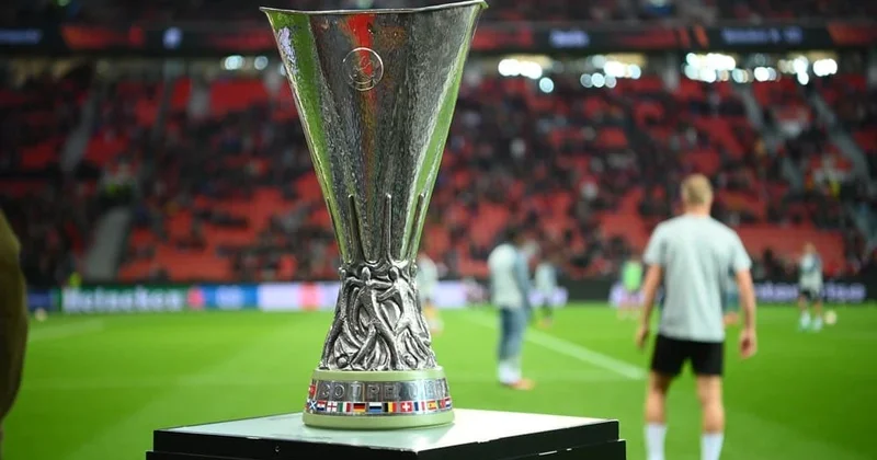 AL: “Milan” “Benfika”ya qarşı YENİLƏNİR