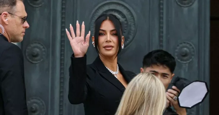 Kim Kardaşyana 1 avro təzminat ödəniləcək