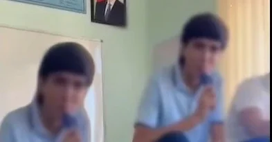 Məktəbdə bəzək əşyalarına məhdudiyyət təhlükəsizlik baxımından əsaslıdır Ekspert