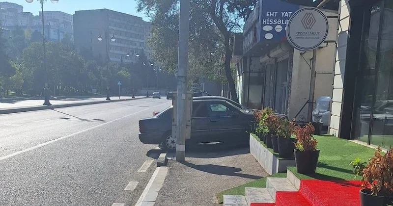 Bakının bu küçəsində piyadalar üçün təhlükə FOTOLAR