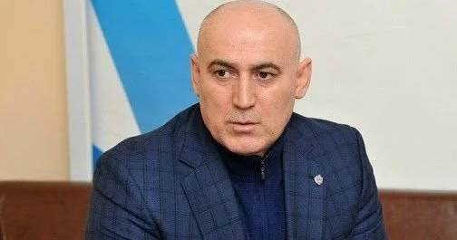 Startdan razı deyiləm Yaşar Seyidov