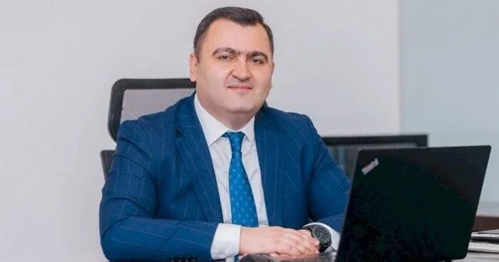 2 ay əvvəl vəzifəsindən azad edilmişdi Geri qaytarıldı