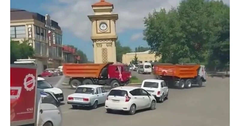 KamAZ sürücülərindən ibarət toy karvanı diqqət çəkdi (Video)