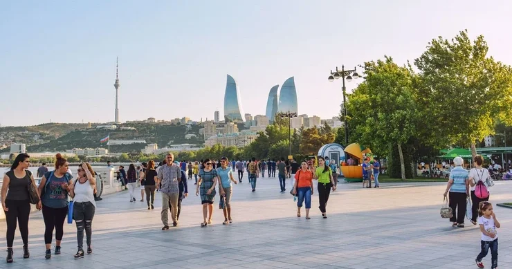 Azərbaycanda əhalinin gəlirləri 27,5 % artacaq