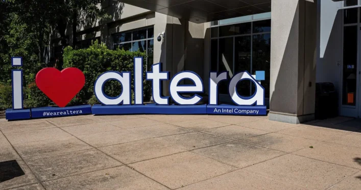 Altera ABŞ də IPO üçün müraciət edib