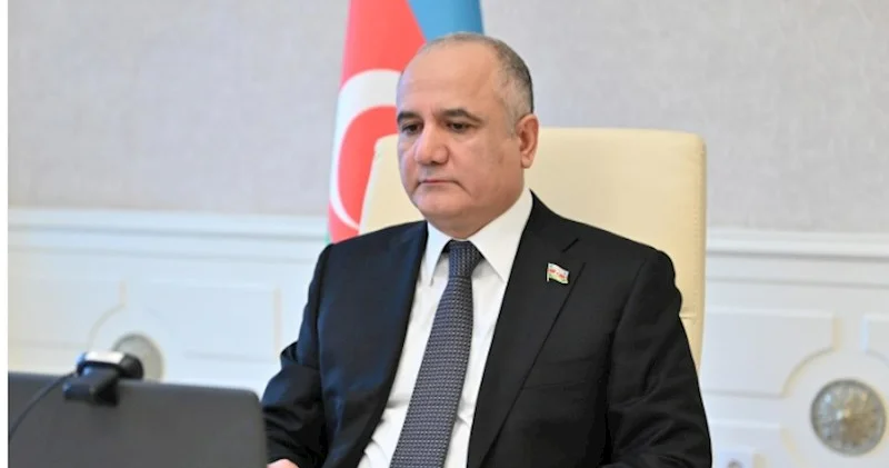 “Azərbaycan fərqli yol seçib” Kəmaləddin Qafarov yazır...