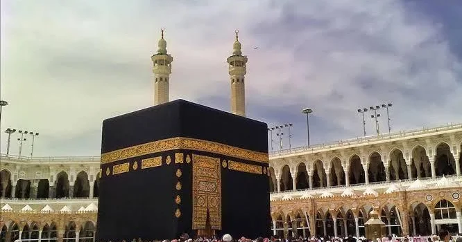 Məkkəyə hücum cəhdi Dron məhv edildi (Foto)