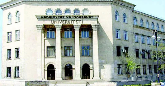 Aşağı kursları təhdid edən tələbə Universitetdən çıxarıldı