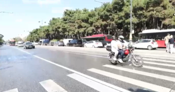 Yol polisi Bakıda moped və motosikletlərlə bağlı tədbir keçirib VİDEO