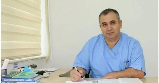 Müğənninin baş həkimlikdən çıxarılan qardaşı yenidən baş həkim oldu