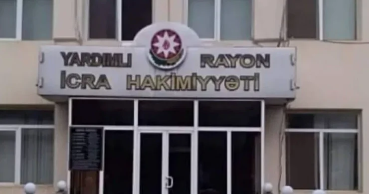 Saxlanılan vəzifəli şəxslərlə bağlı qərar verildi Məhkəmə