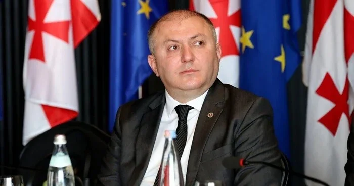 Qonşuda DTX nin sabiq rəhbəri 13 il həbs edildi