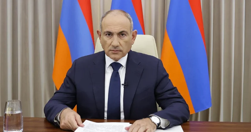 Paşinyan: Moskva ilə Gümrüdəki hərbi baza məsələsini müzakirə etməyə hazırıq