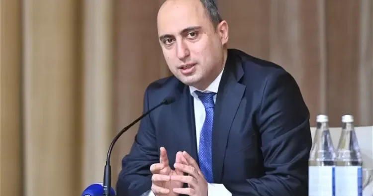 Bu siniflərin dərs saatı ARTIRILDI Emin Əmrullayevdən AÇIQLAMA