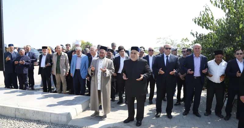 TDT ölkələrinin dini rəhbərləri Ağdam Şəhidlər xiyabanını ziyarət edib