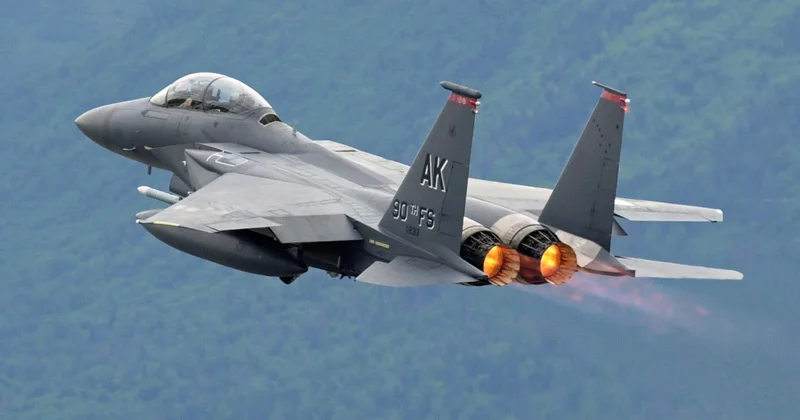 Husilər Səudiyyənin F 15 təyyarəsini vurdu