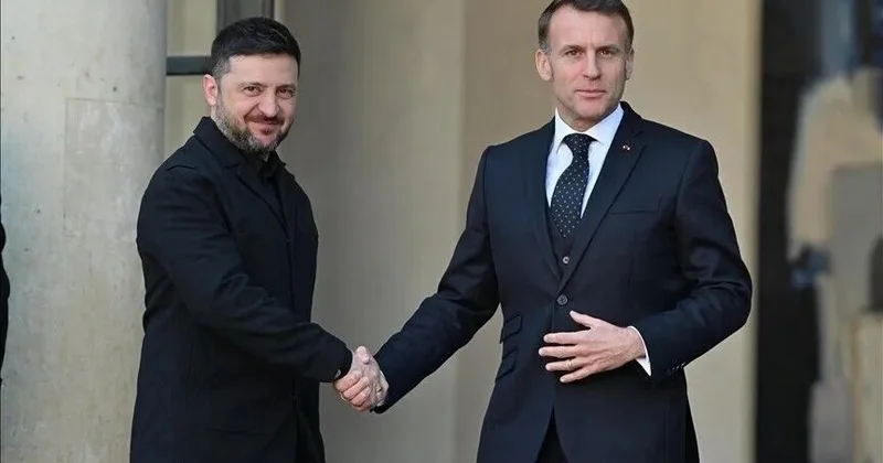 Zelenski Makronla “dəhşətli müharibə”yə son qoyulmasını müzakirə edib
