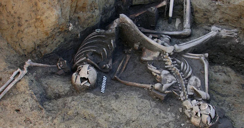 На дне колодца в Хорватии нашли останки древнеримских солдат