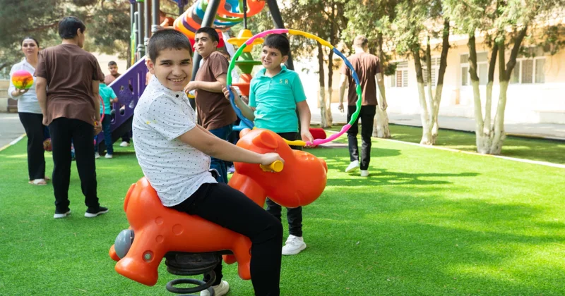 Sosial xidmət müəssisələrində əlilliyi olan 289 uşaq daimi dövlət himayəsində yaşayır