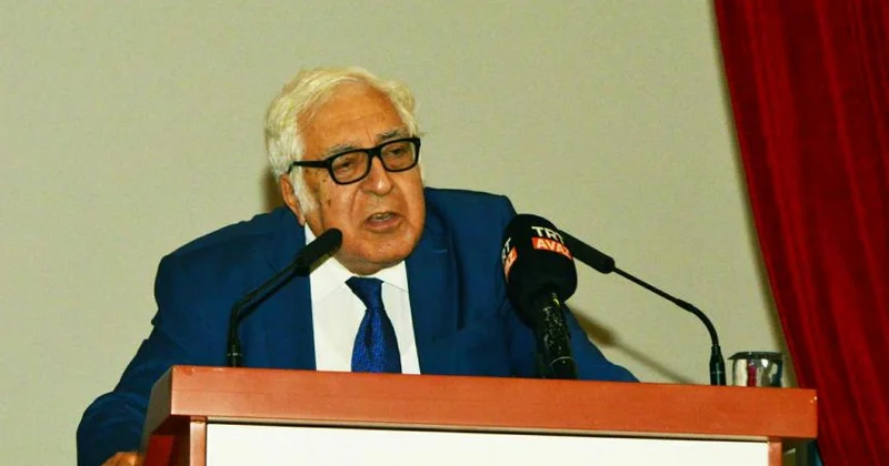 “Azərbaycan ədəbiyyatının zirvəsi Anar”