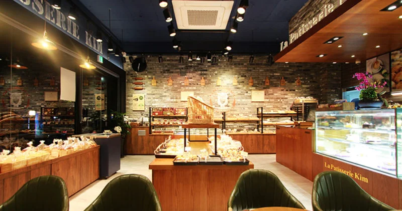 Organic Bakery restoranında oğurluq