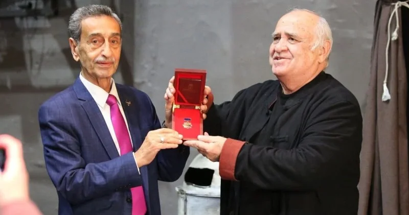 Məşhur filmin qəhrəmanları görüşdülər