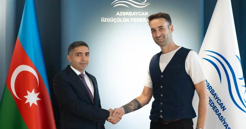 Üzgüçülük üzrə milli komandaya yeni baş məşqçi təyin olunub FOTO