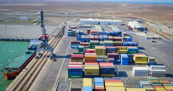 Qaşqardan Azərbaycana ilk multimodal reys açılıb