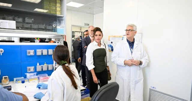 Mehriban Əliyeva “Bambino Gesu” xəstəxanasında olub FOTO