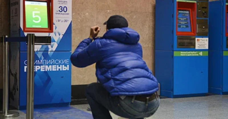 30 dəfə otur, qalx və pulsuz metro girişi qazan