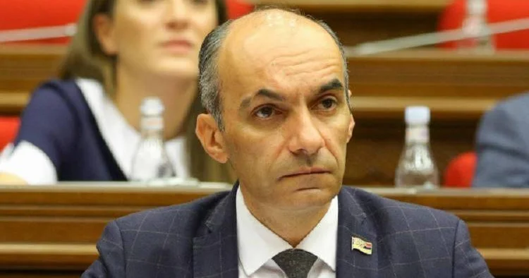 Erməni deputat “Paşazadə” soyadını eşidəndə niyə diksindi?..